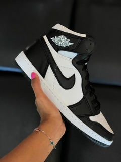 Air Jordan 1 High ‘Panda’ (Preto/Branco) na internet