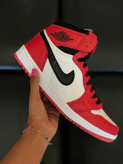 JORDAN 1 CHICAGO VERMELHA BRANCA na internet