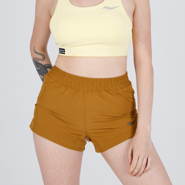 Short Mujer Outpace 3" Camel thumbnail 2