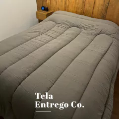 Acolchado de Tusor Premium Gris Elefante y Blanco Off White King