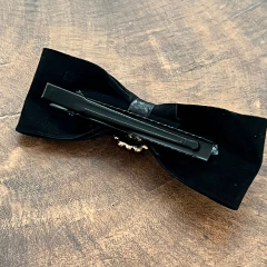 Bico de Pato Laço Metropolitan na internet