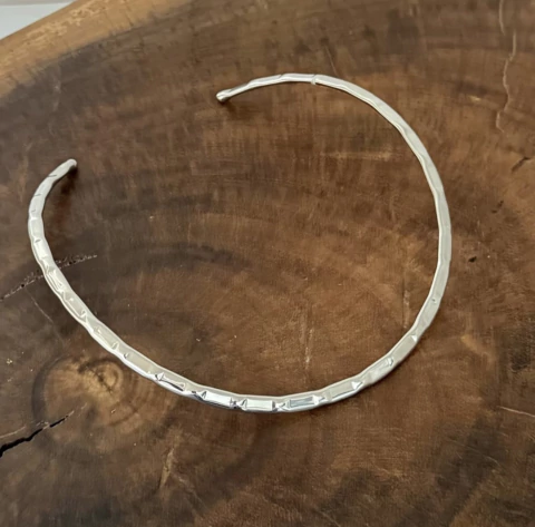 Colar Aro Ródio Martelado- Banho Ródio