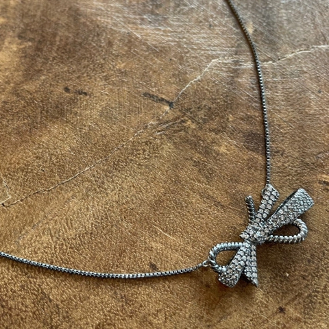 Colar Laço Zircônias