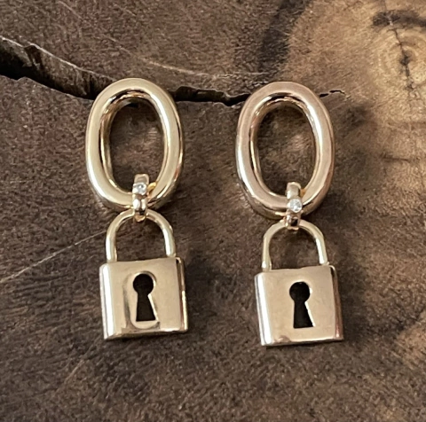 Brinco Dourado Cadeado