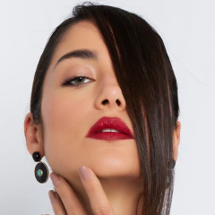 Brinco Esmaltado Preto Cristal Turmalina - comprar online