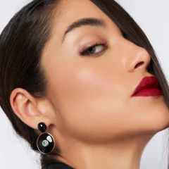 Brinco Esmaltado Preto Cristal Turmalina na internet