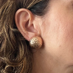 Brinco Botão Orgânico - Banho Ouro - comprar online