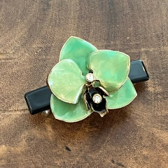 Presilha Orquídea Esmaltada Verde