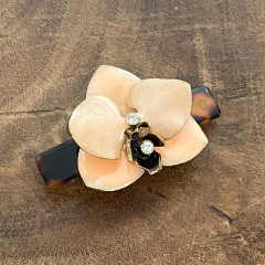 Presilha Orquídea Esmaltada Salmão