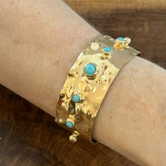 Bracelete Martelado Turquesa - Banho Ouro - comprar online