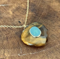 Colar Coração Olho Tigre e Turquesa -Banho Ouro - comprar online