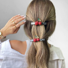 Presilha Acetato Cereja Cristal - Daniela Lopes Acessórios