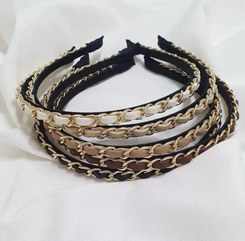 Tiara Gabrielle Corrente e Couro