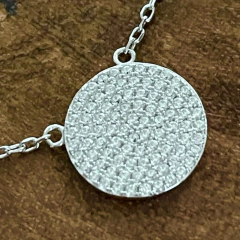 Colar Medalha Ródio Zircônias - comprar online