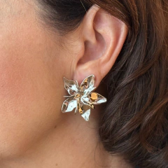 Brinco Flor - Banho Ródio - comprar online