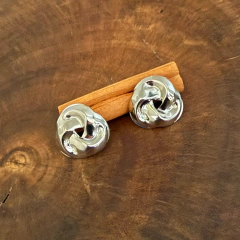 Brinco Nó Entrelaçado P - Banho Ródio