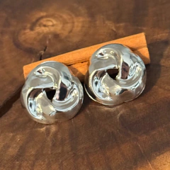 Brinco Nó Entrelaçado G - Banho Ródio