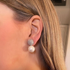 Brinco Pipoca Pérola - Ródio - comprar online