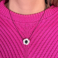 Colar Flôr - Madrepérola e Zircônias na internet