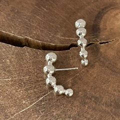 Brinco Ear Hook Bolinha - Ródio - comprar online