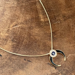 Colar Dente Sabre Esmaltado - Banho Ouro