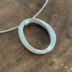 Colar Aro Pingente Redondo Fosco - comprar online