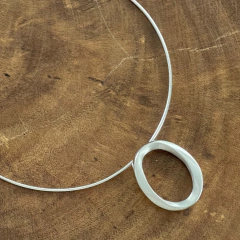 Colar Aro Pingente Redondo Fosco