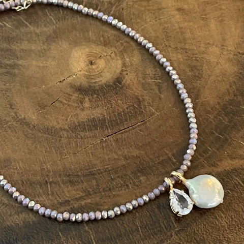 Chocker Cristal Lilás Pérola Barroca - Banho Ouro