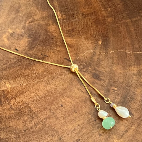 Colar Gravata Pérola Barroca e Jade