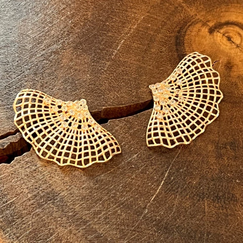 Brinco Leque Vazado - Banho Ouro