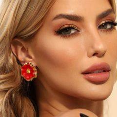 Brinco Flor Esmaltado Vermelho - Banho Ouro - comprar online