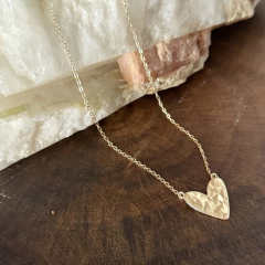 Colar Coração Martelado - Banho Ouro.