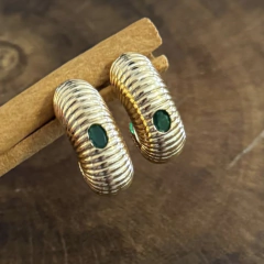 Brinco Meia Argola Texturizada Abaulada -Banho Ouro