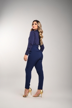 CALÇA BRUNA AZUL MARINHO