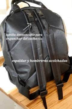 Imagen de Mochila Maternal con Cunita Impermeable
