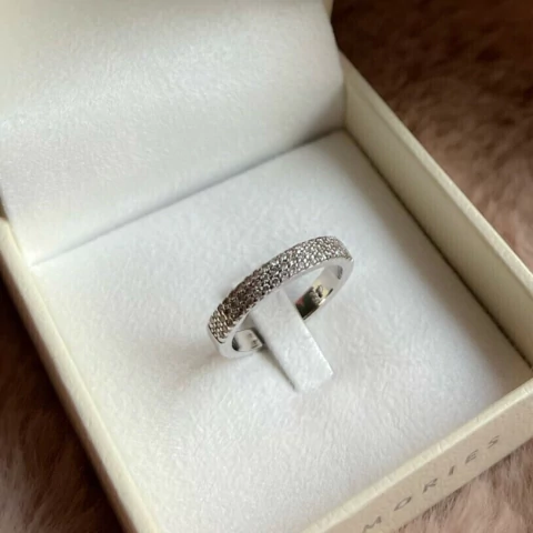 Anel aparador/ meia aliança 20 com Diamantes - Ouro 18k