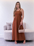 Vestido longo marrant com fenda frontal e alça franzida