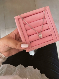 Colar em biju borboleta esmaltada - 3 cores - unidade- COD. H159C - Hellô Acessórios