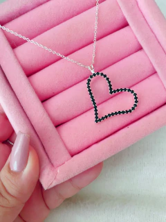 Colar folheado coração cravejado black - COD. F04 - comprar online