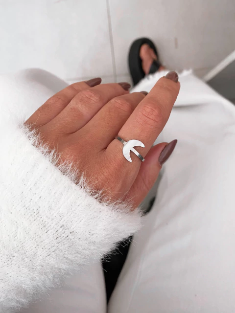 Anel em aço inox lua lisa central - COD. A426H - comprar online