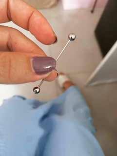 Piercing em aço inox transversal esfera - COD. A324A