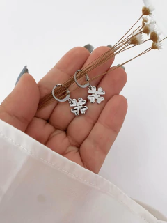 Argolinhas em aço inox trevo 4 folhas corações - COD. A164-32 - comprar online