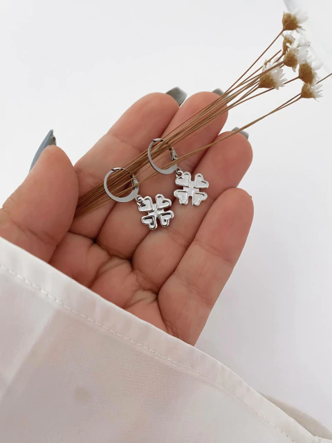 Argolinhas em aço inox trevo 4 folhas corações - COD. A164-32 - comprar online