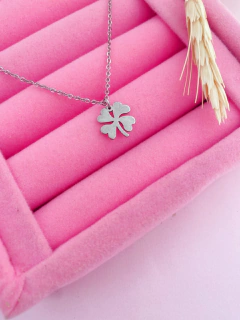 Colar em aço inox trevo da sorte- COD. A94a