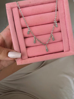 Colar em biju mini gotas detalhadas - COD. H178C - comprar online