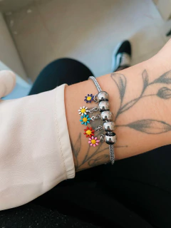 Berloque em aço inox margarida esmaltada - 5 cores - COD. A203(mod. 52) na internet