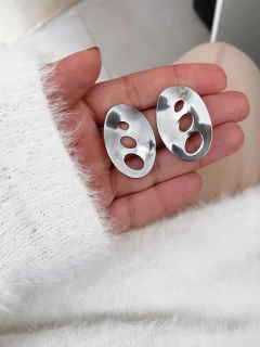 Brincos em aço inox oval amassado três vãos 3,5cm - COD. A380 na internet