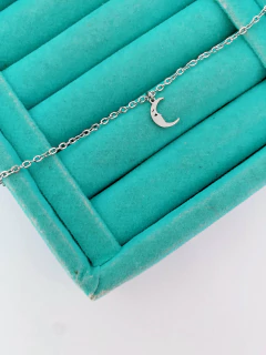 Tornozeleira em aço inox lua com face - COD. HA69T na internet