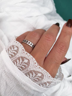 Anel em aço inox mini círculos transpassados - COD. A405f na internet