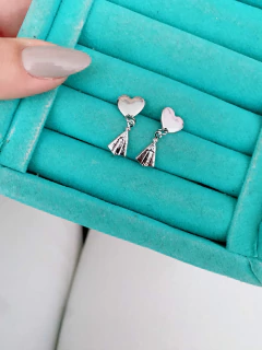 Brincos em aço inox coração Nossa Senhora - COD. A417 - Hellô Acessórios